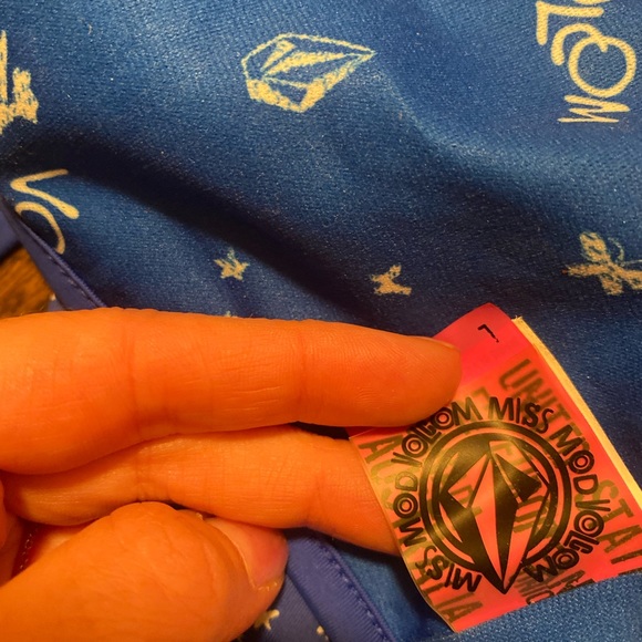 Volcom bikini - Picture 2 of 3